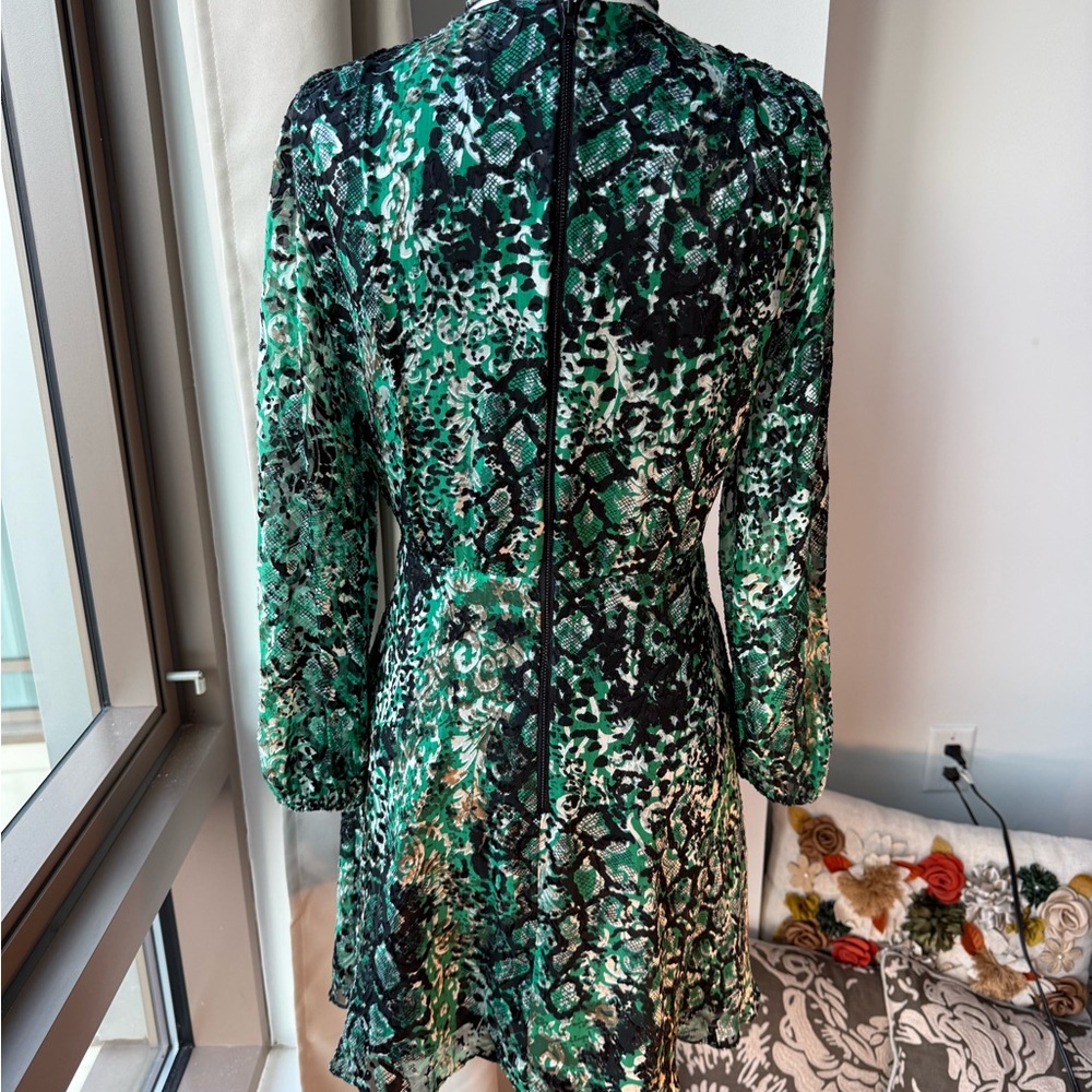 Alice + Olivia Green Black Printed Long Sleeve Mini Dress - Picture 11 of 15